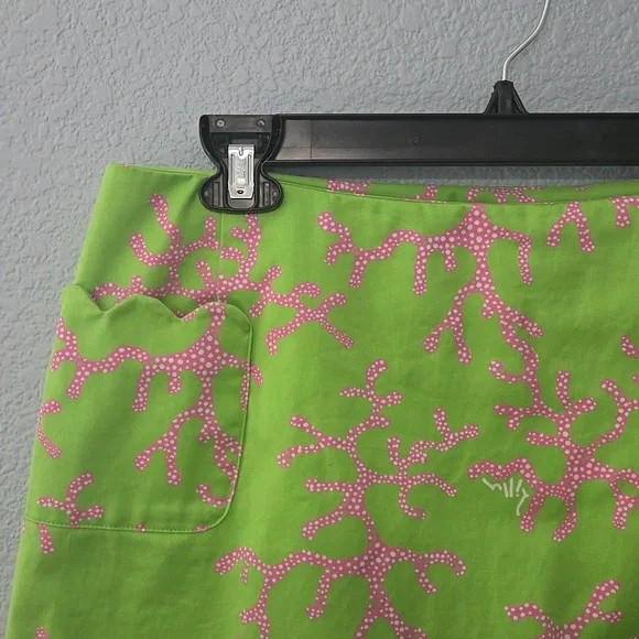 LILLY PULITZER Tropper Mini Skirt Sz 10 Pink Polka Dot Coral On Green Scalloped - Picture 4 of 10